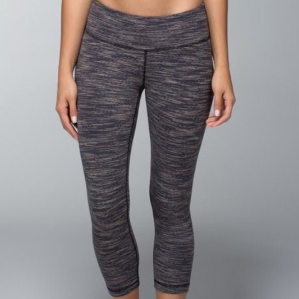 Lululemon Wunder Under tights.